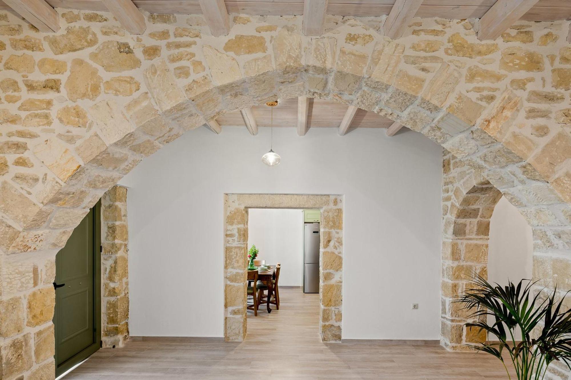 Papadia Luxury Apartments Пицидия Экстерьер фото